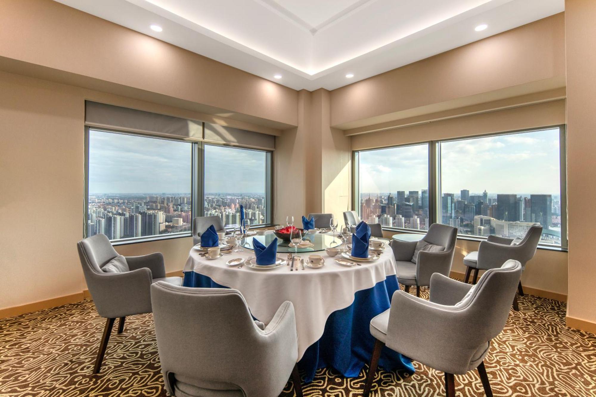 Novotel Atlantis Shanghai - Price And Value Breakfast In The Clouds With River View In The Revolving Restaurant &24H Free Self-Laundry Şanghay Dış mekan fotoğraf