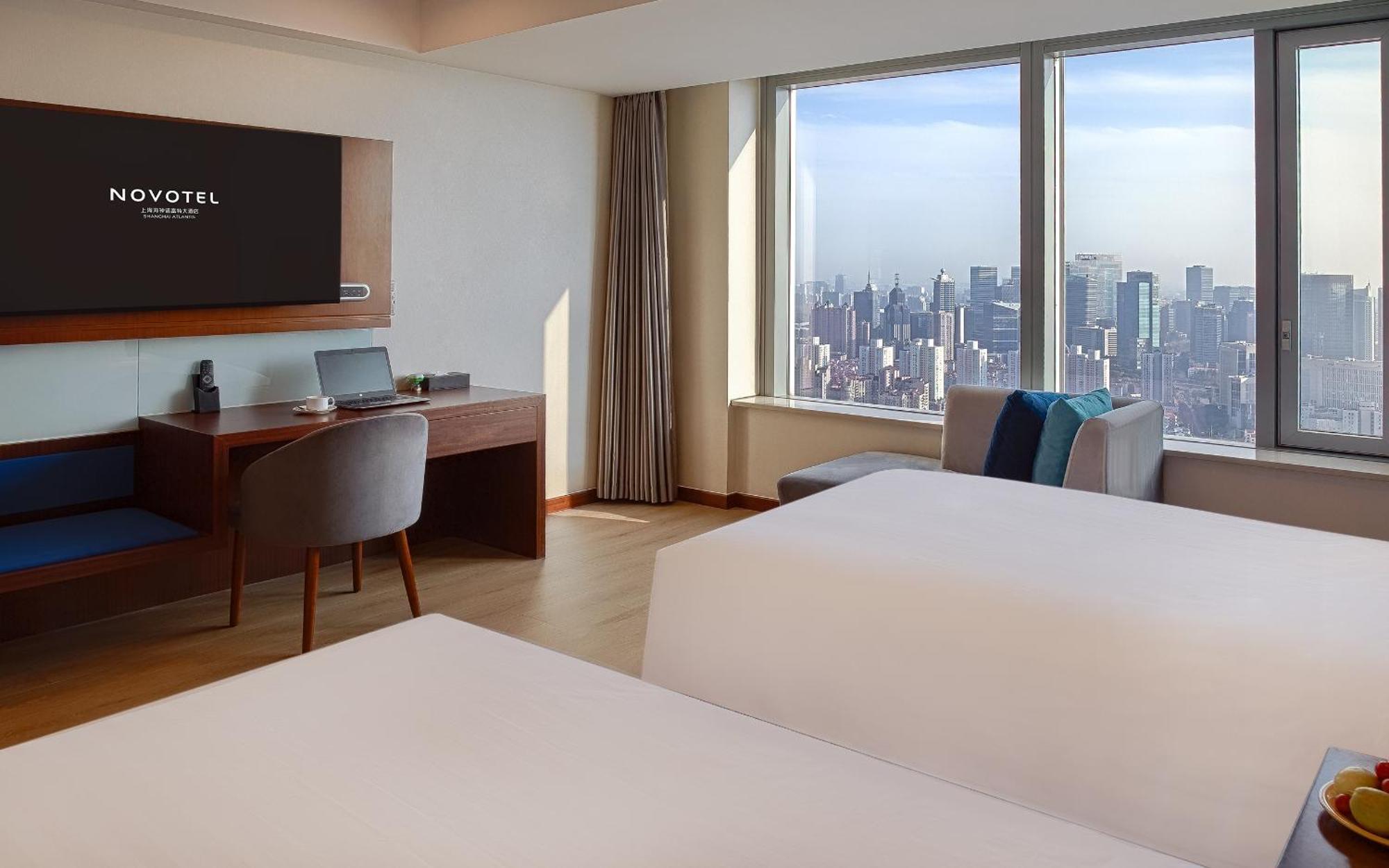 Novotel Atlantis Shanghai - Price And Value Breakfast In The Clouds With River View In The Revolving Restaurant &24H Free Self-Laundry Şanghay Dış mekan fotoğraf