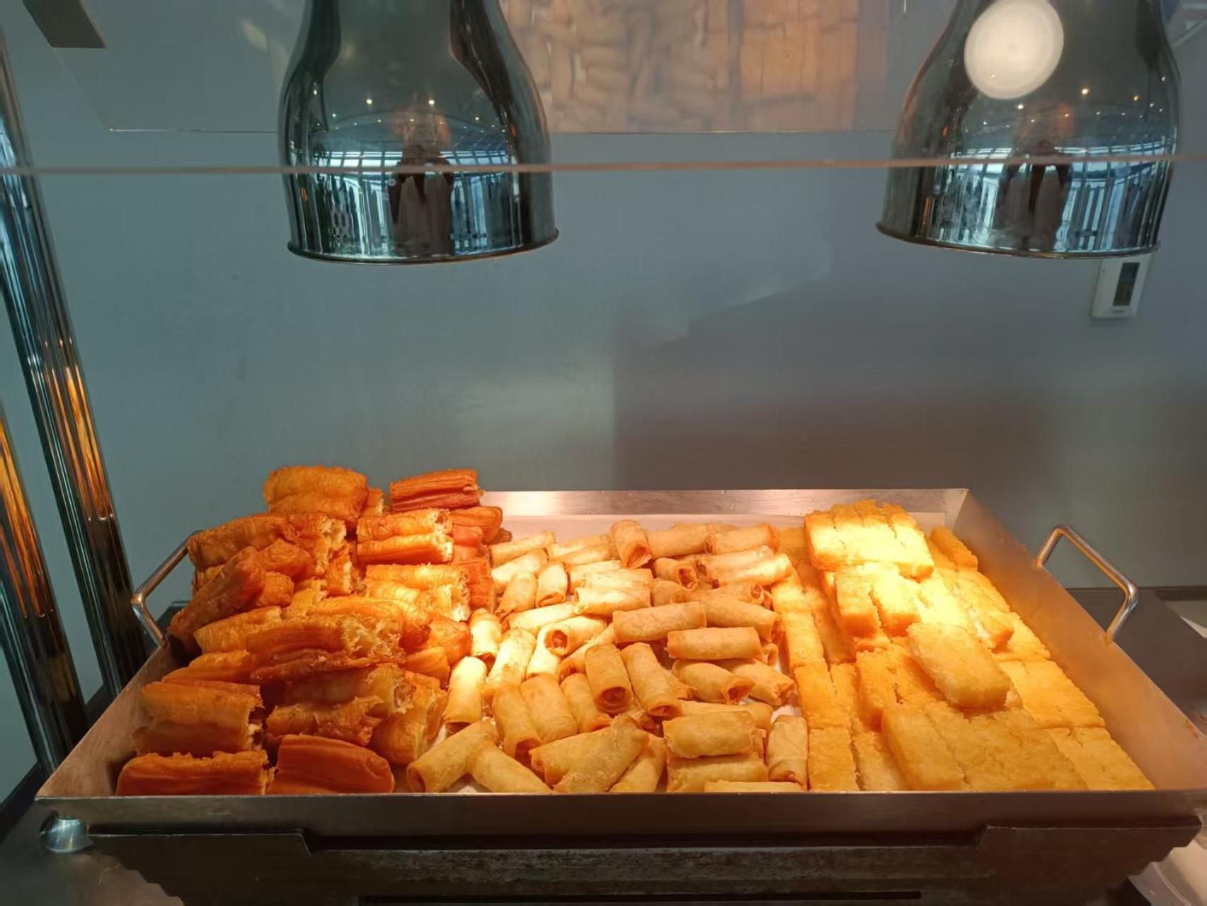 Novotel Atlantis Shanghai - Price And Value Breakfast In The Clouds With River View In The Revolving Restaurant &24H Free Self-Laundry Şanghay Dış mekan fotoğraf